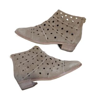 Michael Kors Uma Flat Suede Bootie Size 6.5 Taupe Perforated Ankle Boot